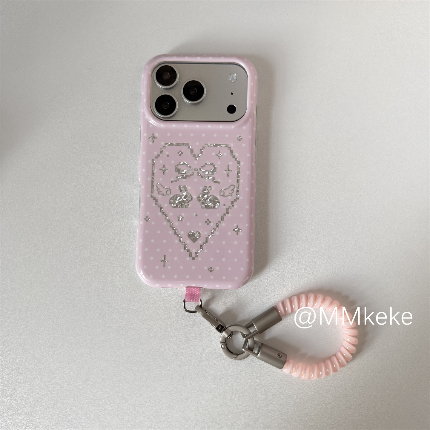 غطاء هاتف كوري وردي لطيف على ش - مراجعة Y2K Phone Accessories وسعره