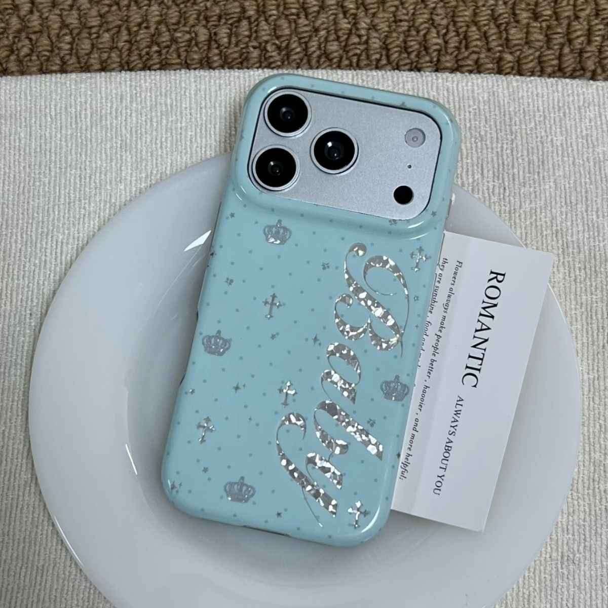 غطاء هاتف كوري بلون النعناع مع - مراجعة Y2K Phone Accessories وسعره